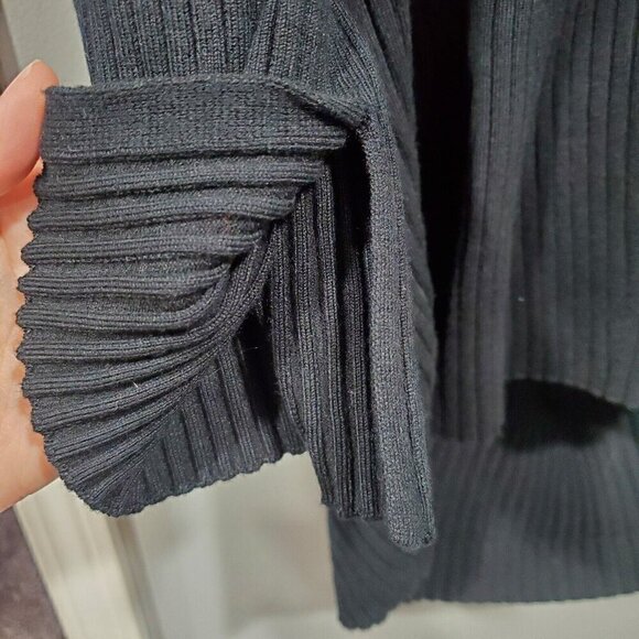 Future Collective Plus Size Black Long-Sleeved Ribbed Top Back Cut-outs Sz 4X - Picture 5 of 16